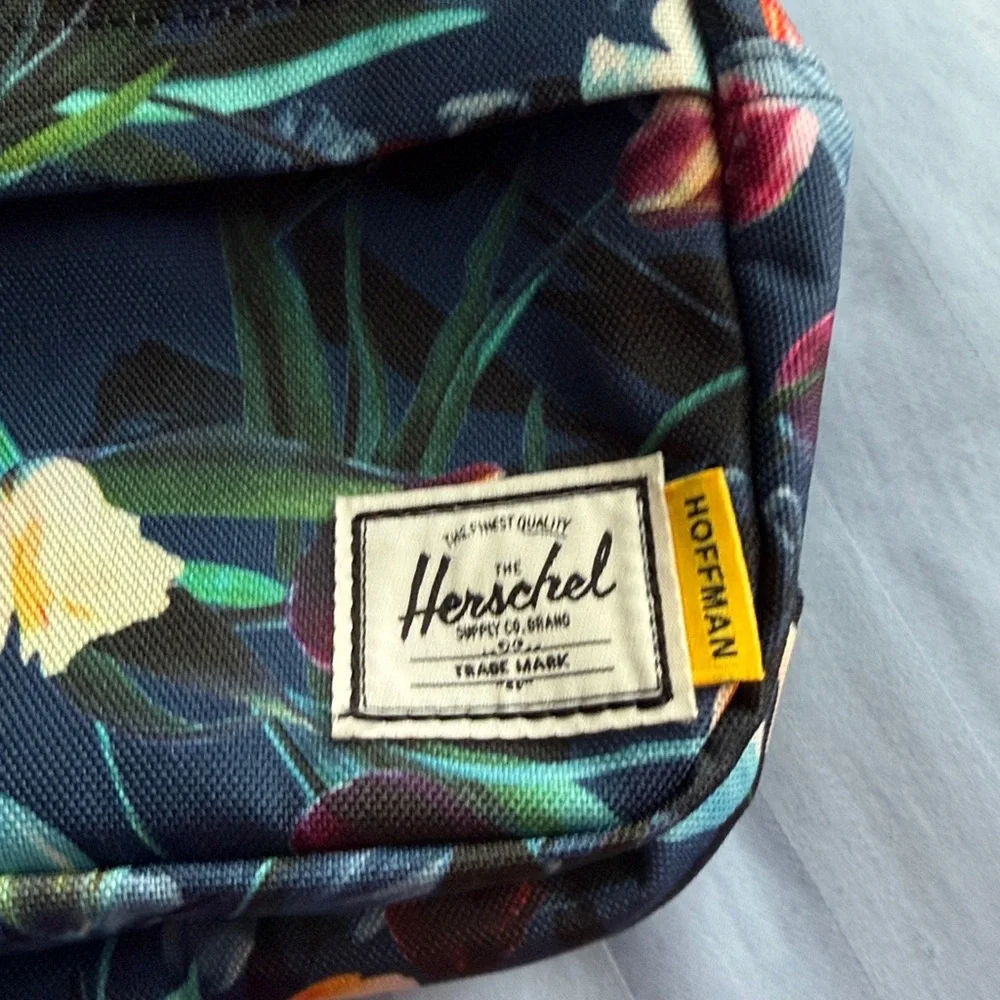 Herschel Supply Co. Chapter Floral Travel case 3L-Hoffman Collection
